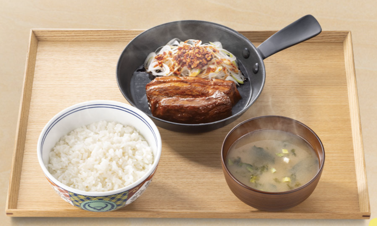【吉野家 角煮定食レビュー】期間限定の厚切り豚角煮はコスパ最高