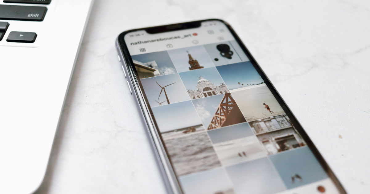 インスタのストーリーズハイライトが消えた？並び順・削除・表示の変化をやさしく解説